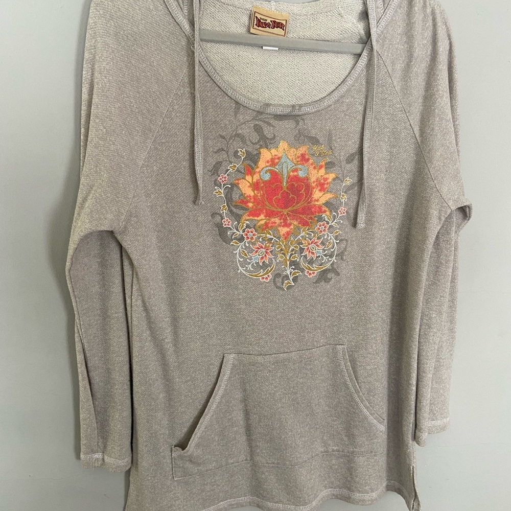 Yak & Yeti Floral Embroidered Gray Sweatshirt